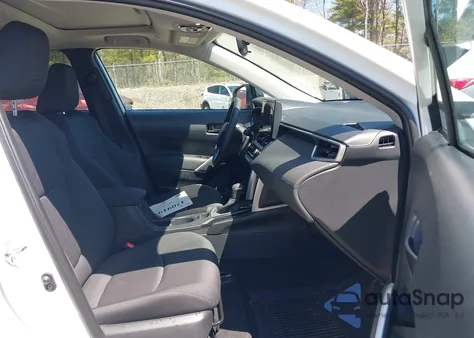 2025 Toyota Corolla Cross Le z USA, uszkodzony, nr VIN 7MUBAABG6SV124768